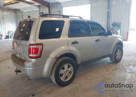 2011 Ford Escape Xlt z USA, uszkodzony, nr VIN 1FMCU9D73BKB12789